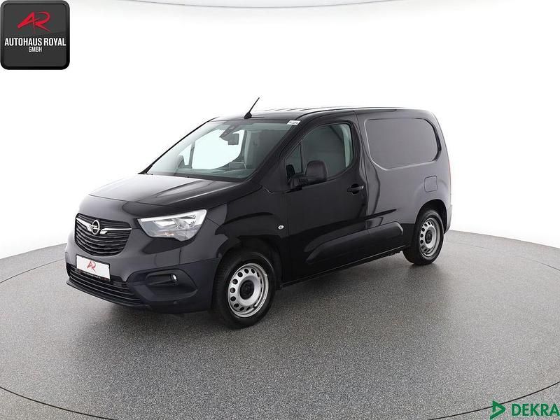 Schwarz Gebraucht 2021 Opel Combo Van / Kleinbus | 11.780 € (Superpreis) - Bild 1/4