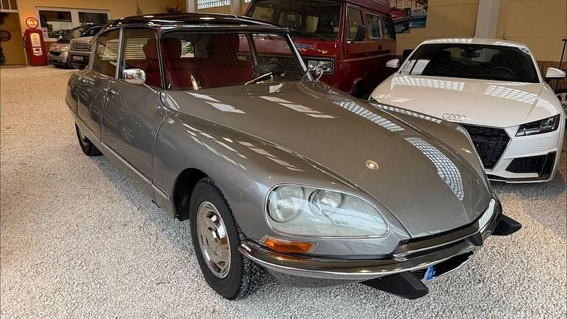 Grau Gebraucht 1968 Citroën DS Limousine | 49.999 € - Bild 1/4