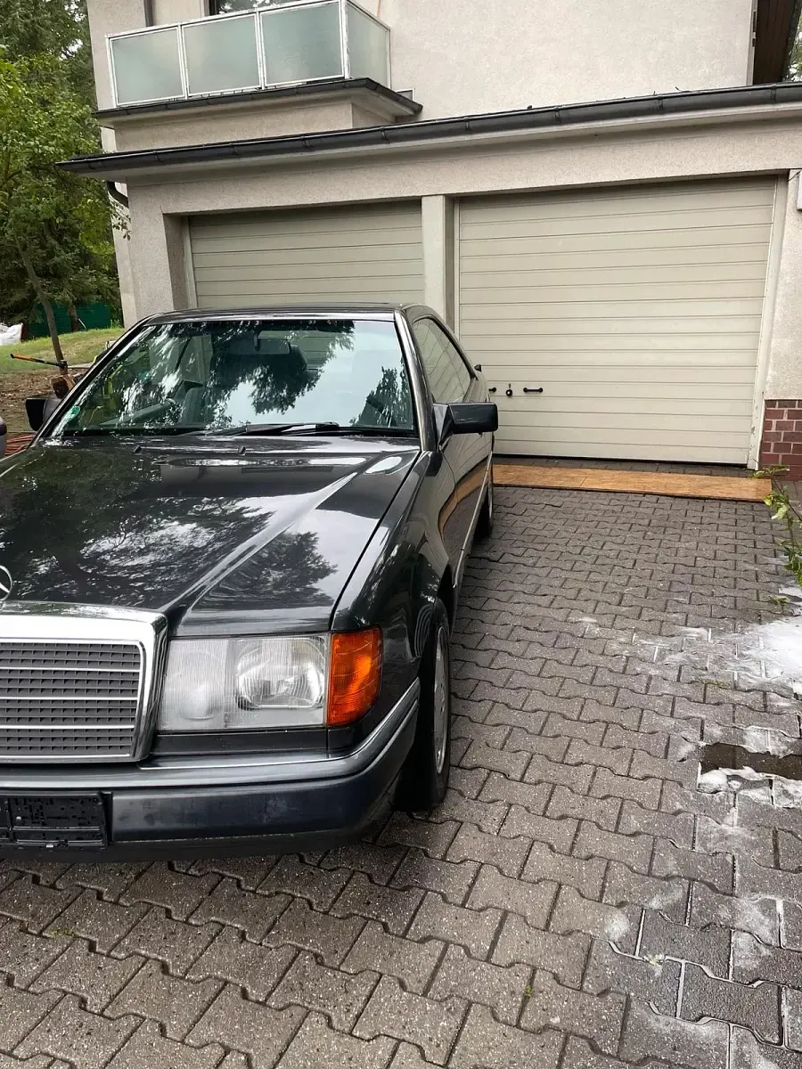 Gebraucht Mercedes 230 131 PS (96 kW) 1992 Schwarz Coupé