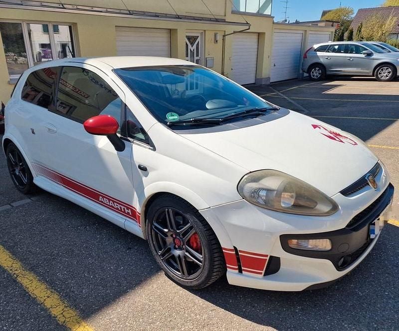 Gebraucht Abarth Punto Evo 163 PS (119 kW) 2011 Weiß Kleinwagen
