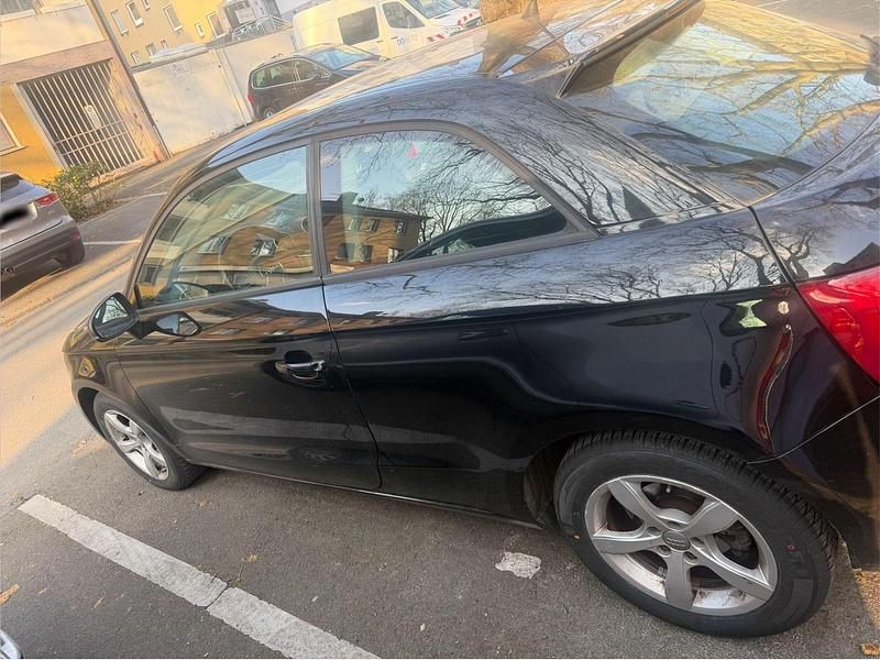 Gebraucht Audi A1 86 PS (63 kW) 2011 Schwarz Kleinwagen