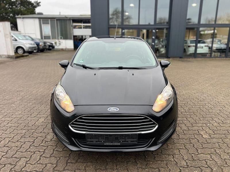 Gebraucht Ford Fiesta SYNC Edition 101 PS (74 kW) 2014 Schwarz Limousine