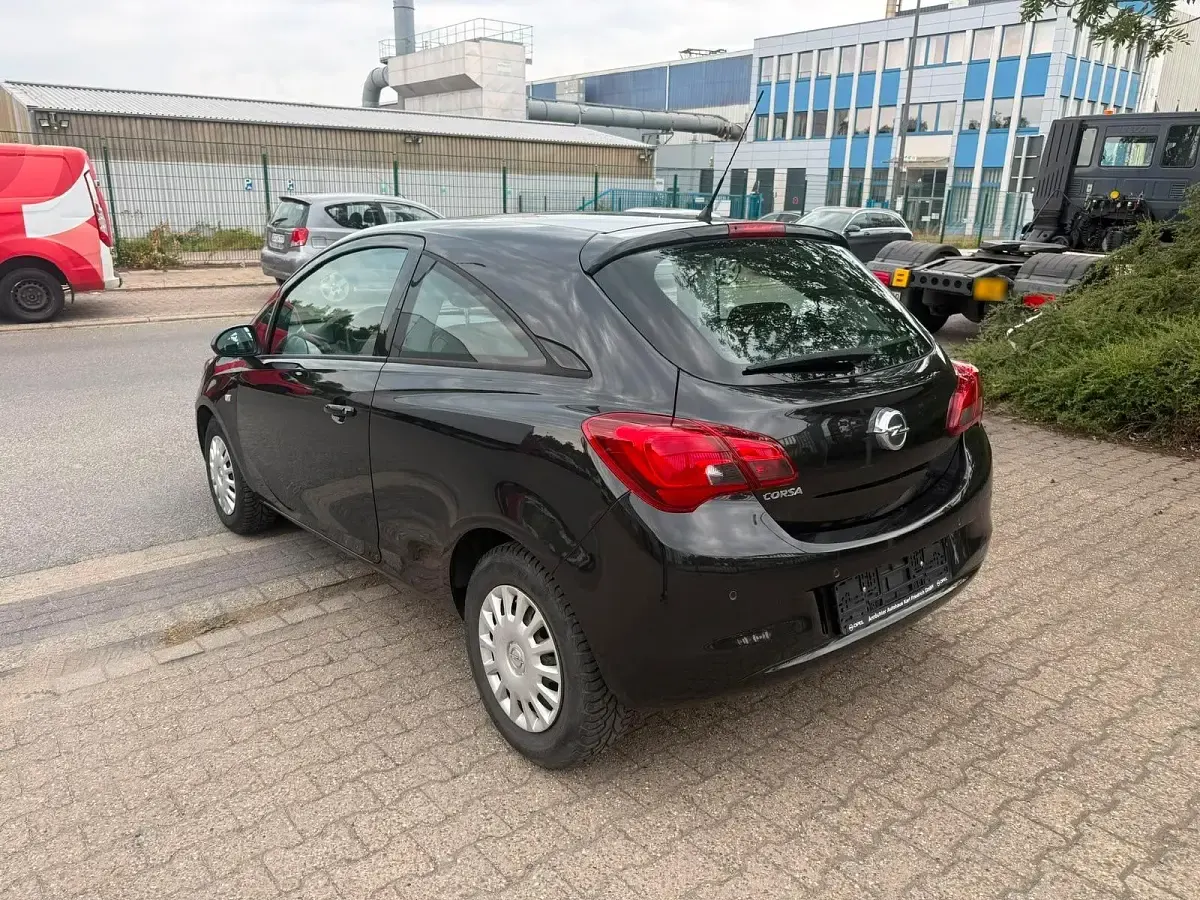 Gebraucht Opel Corsa 90 PS (66 kW) 2016 Schwarz Kleinwagen