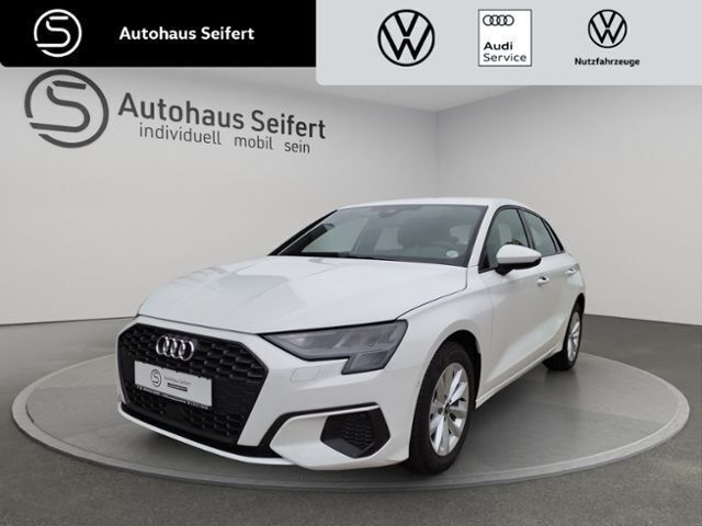 Weiß Gebraucht 2023 Audi A3 Limousine | 25.900 € (Fairer Preis) - Bild 1/4