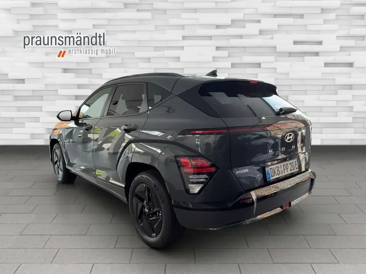 Gebraucht Hyundai Kona Trend 99 kW (135 PS) 2026 Ecotronic grey / mic SUV