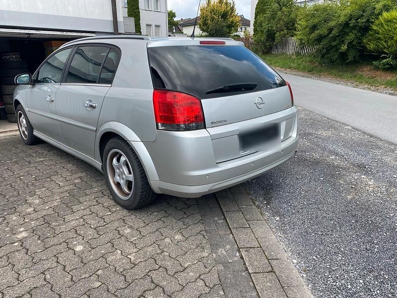 Gebraucht Opel Signum 156 PS (114 kW) 2005 Silber Kleinwagen