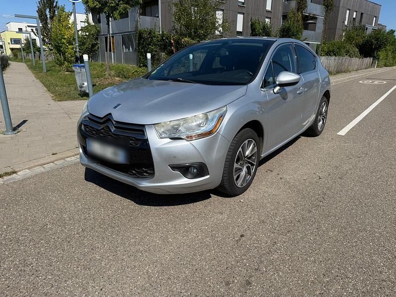 Silber Gebraucht 2012 Citroën DS4 Kleinwagen | 3.400 € (Fairer Preis) - Bild 1/4