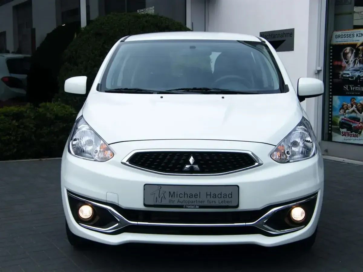 Gebraucht Mitsubishi Colt 95 PS (69 kW) 2009 Astro/saphirschwarz Kleinwagen