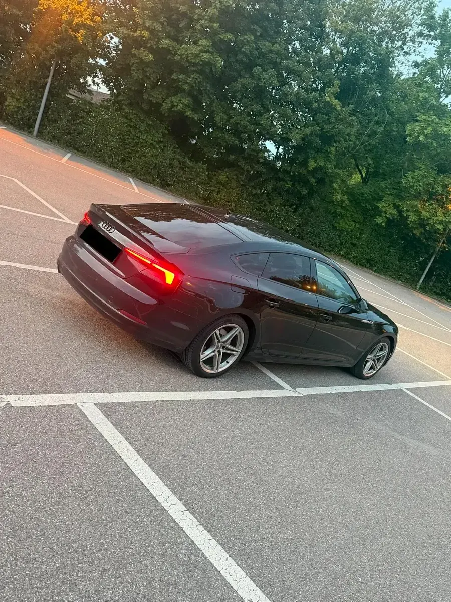 Gebraucht Audi A5 Sportback S-Line 190 PS (139 kW) 2020 Schwarz Kleinwagen