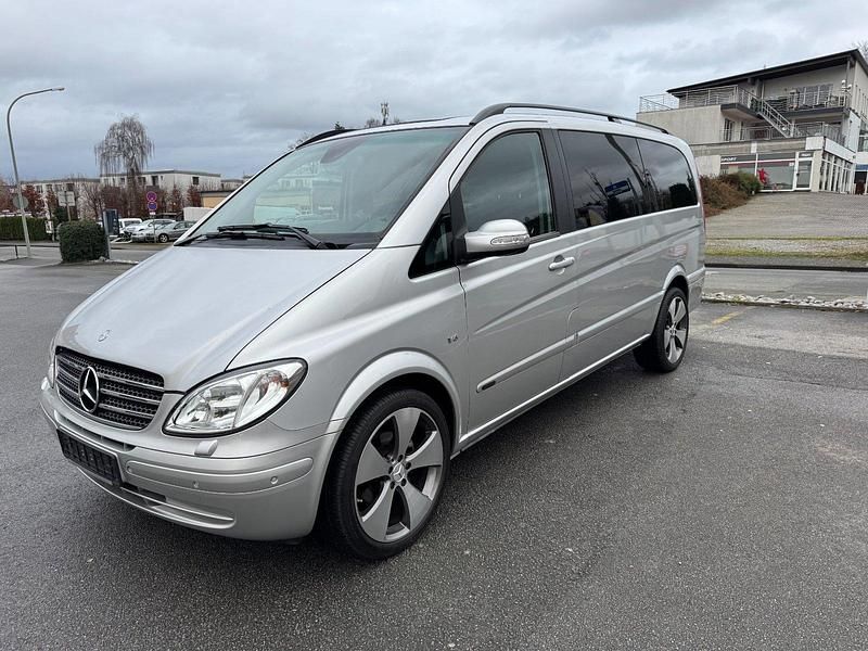 Silber Gebraucht 2006 Mercedes Viano Van / Kleinbus | 10.900 € (Teuer) - Bild 1/4