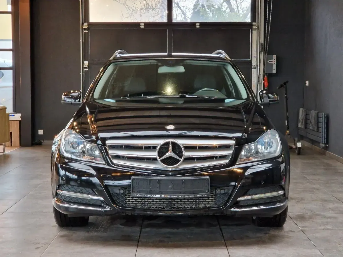 Second-hand Mercedes C200 AMG 184 CP (135 kW) 2014 Negru Break