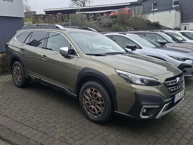 Uusi Subaru Outback Platinum 169 HP (124 kW) 2026 Vihreä Farmari
