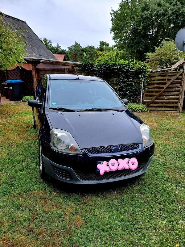 Blau Gebraucht 2006 Ford Fiesta Kleinwagen | 1.400 € (Guter Preis) - Bild 1/4