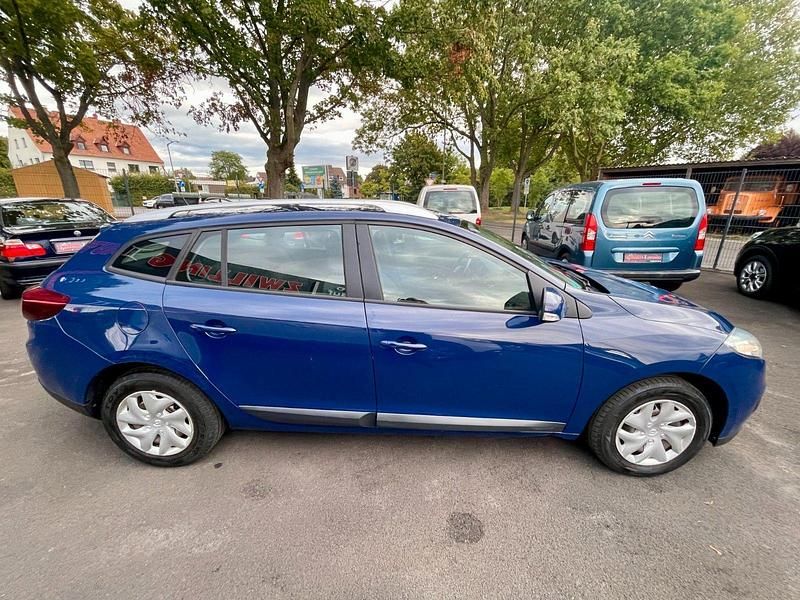 Gebraucht Renault Mégane GrandTour Initiale Paris 101 PS (74 kW) 2014 Kombi