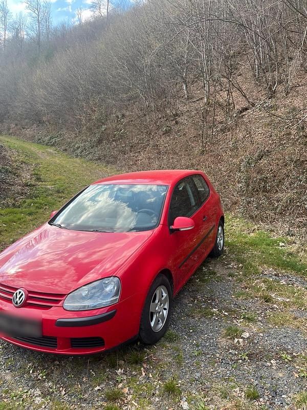 Gebraucht VW Golf IV 75 PS (55 kW) 2005 Rot Kleinwagen