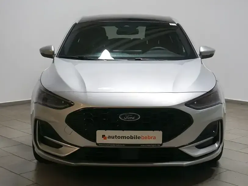 Gebraucht Ford Focus ST-Line X 155 PS (114 kW) 2024 Silber Limousine