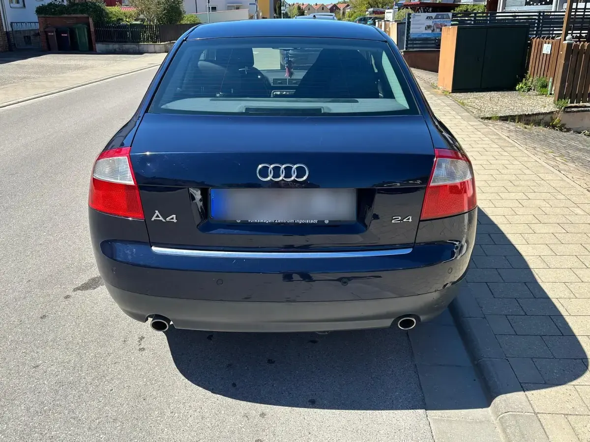 Gebraucht Audi A4 170 PS (125 kW) 2003 Blau Limousine