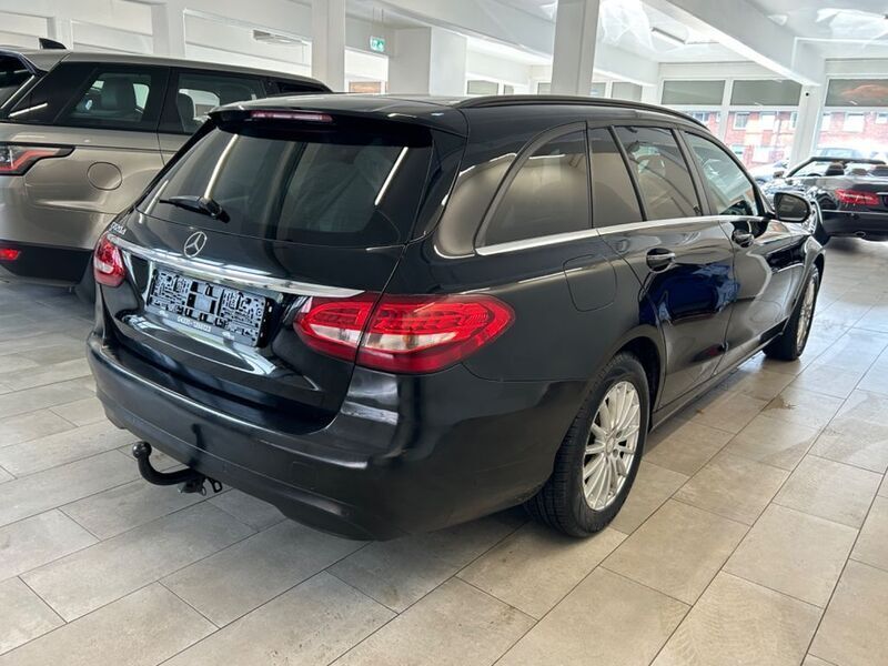 Gebraucht Mercedes C220 170 PS (125 kW) 2015 Schwarz Kombi