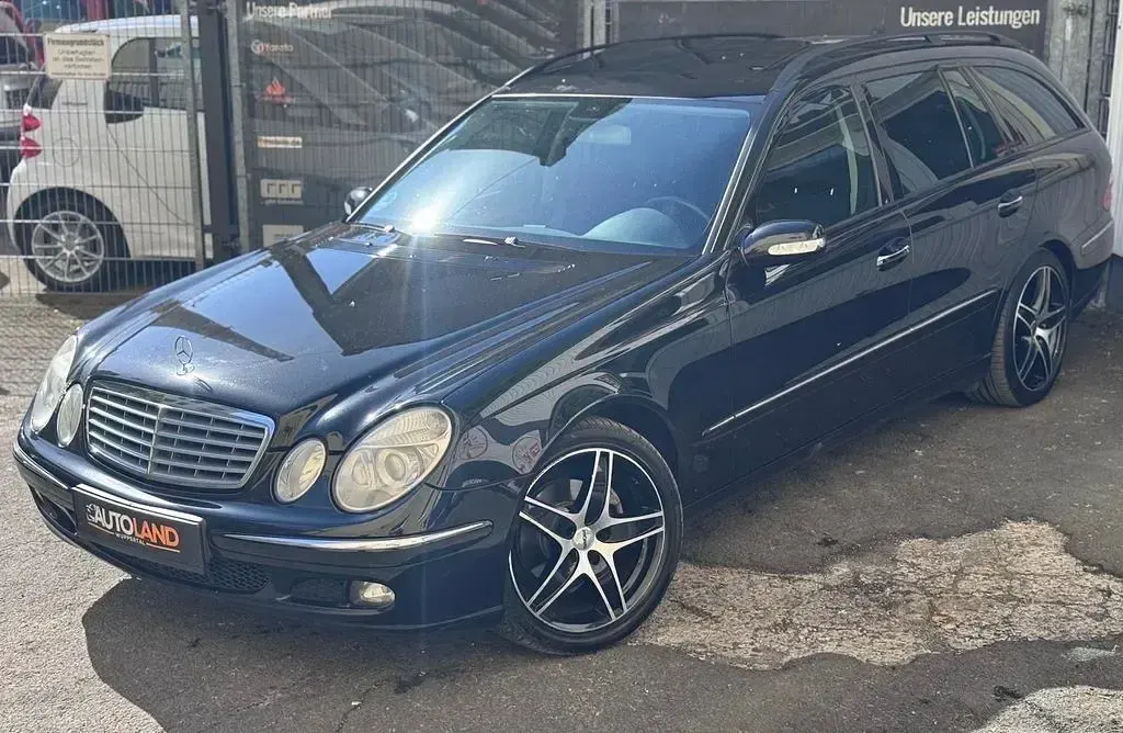 Gebraucht Mercedes E220 150 PS (110 kW) 2006 Schwarz Limousine