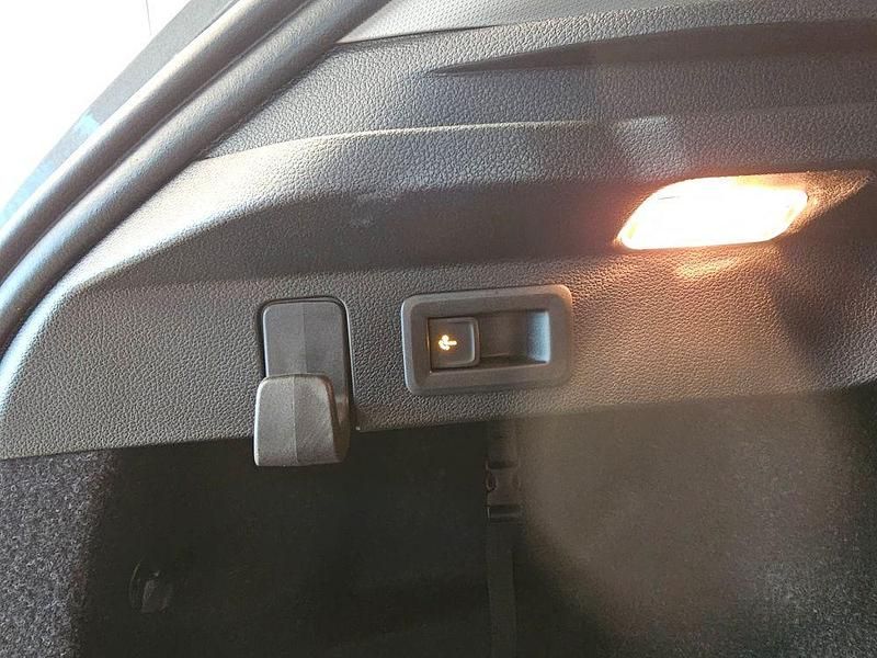 Neu Skoda Scala Selection 116 PS (85 kW) 2025 Stahlgrau Kleinwagen