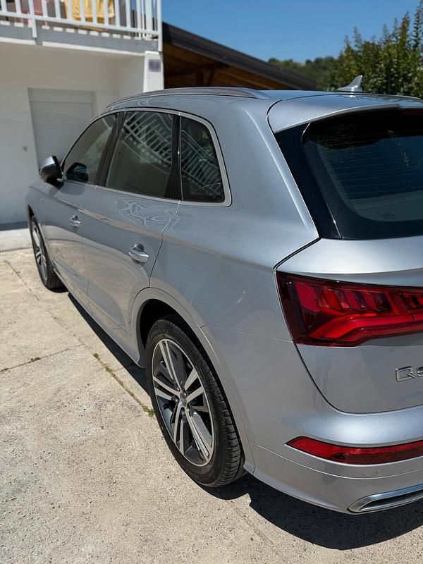 Gebraucht Audi Q5 S-Line 190 PS (139 kW) 2018 Silber SUV