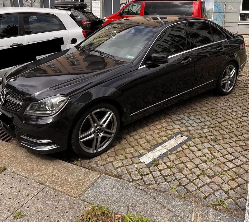 Gebraucht Mercedes C180 Avantgarde 156 PS (114 kW) 2012 Schwarz Limousine
