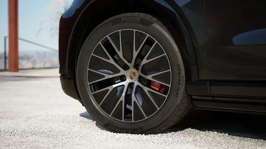 Neu Porsche Cayenne S Electric 489 kW (666 PS) 2026 Chromitschwarzmetallic SUV