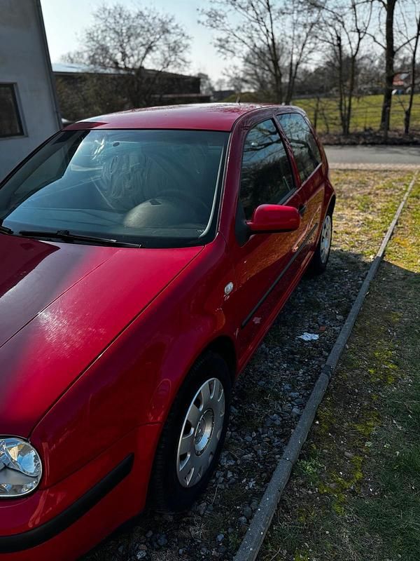 Gebraucht VW Golf IV 75 PS (55 kW) 2003 Rot Kleinwagen