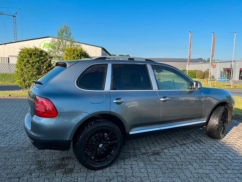 Grau Gebraucht 2004 Porsche Cayenne SUV | 3.250 € (Superpreis) - Bild 1/4