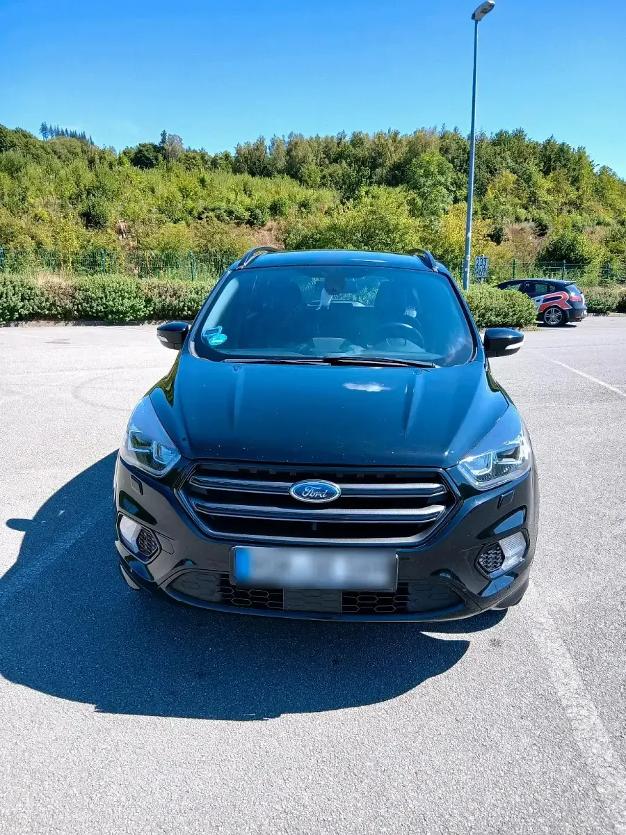Gebraucht Ford Kuga ST-Line 150 PS (110 kW) 2019 Schwarz SUV