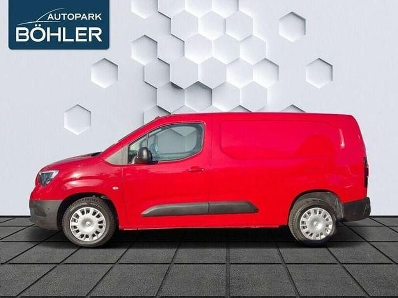 Używany Opel Combo Edition 131 KM (96 kW) 2020 Czerwony Minivan