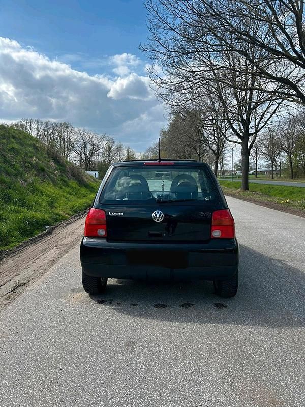 Używany VW Lupo 60 KM (44 kW) 2002 Czarny Hatchback