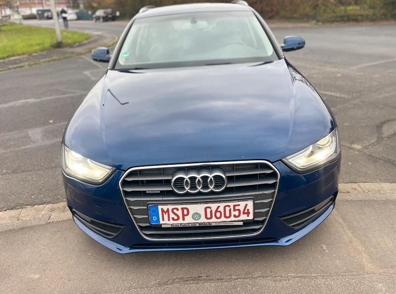 Gebraucht Audi A4 245 PS (180 kW) 2012 Blau Kombi