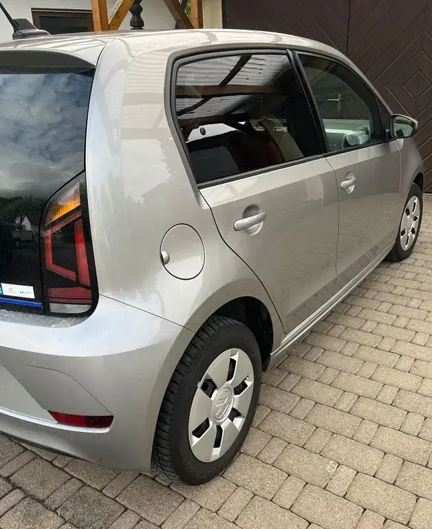 Brugt VW e-up! Style 61 kW (83 HK) 2022 Sølv Hatchback