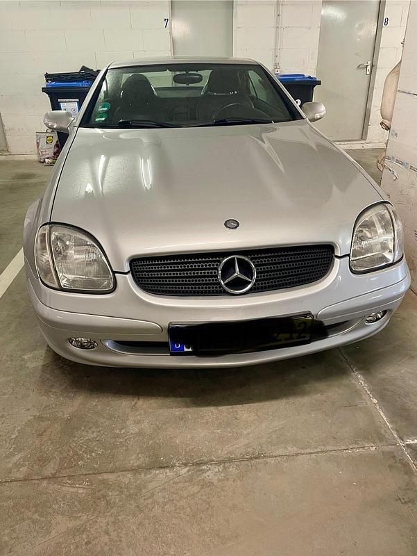 Grau Gebraucht 2000 Mercedes SLK200 Cabrio | 4.500 € (Guter Preis) - Bild 1/4
