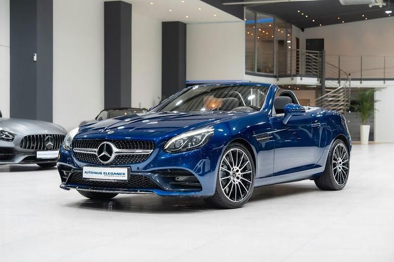 Blau Gebraucht 2019 Mercedes SLC300 AMG line Cabrio | 36.480 € (Teuer) - Bild 1/4