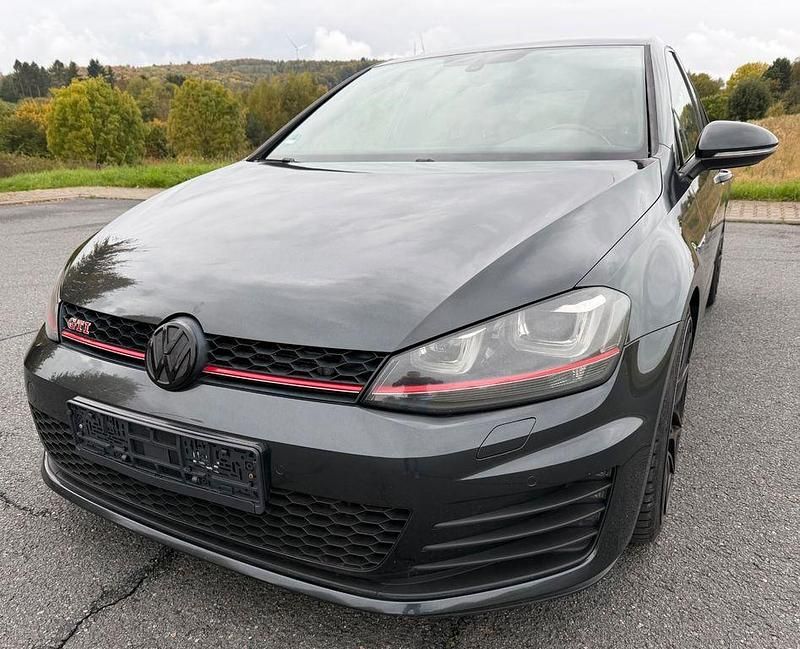 Grau Gebraucht 2014 VW Golf VII GTI Limousine | 16.200 € (Fairer Preis) - Bild 1/4