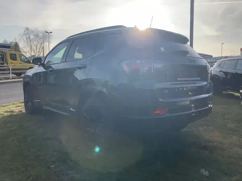 Usata Jeep Compass 131 CV (96 kW) 2023 Nero SUV
