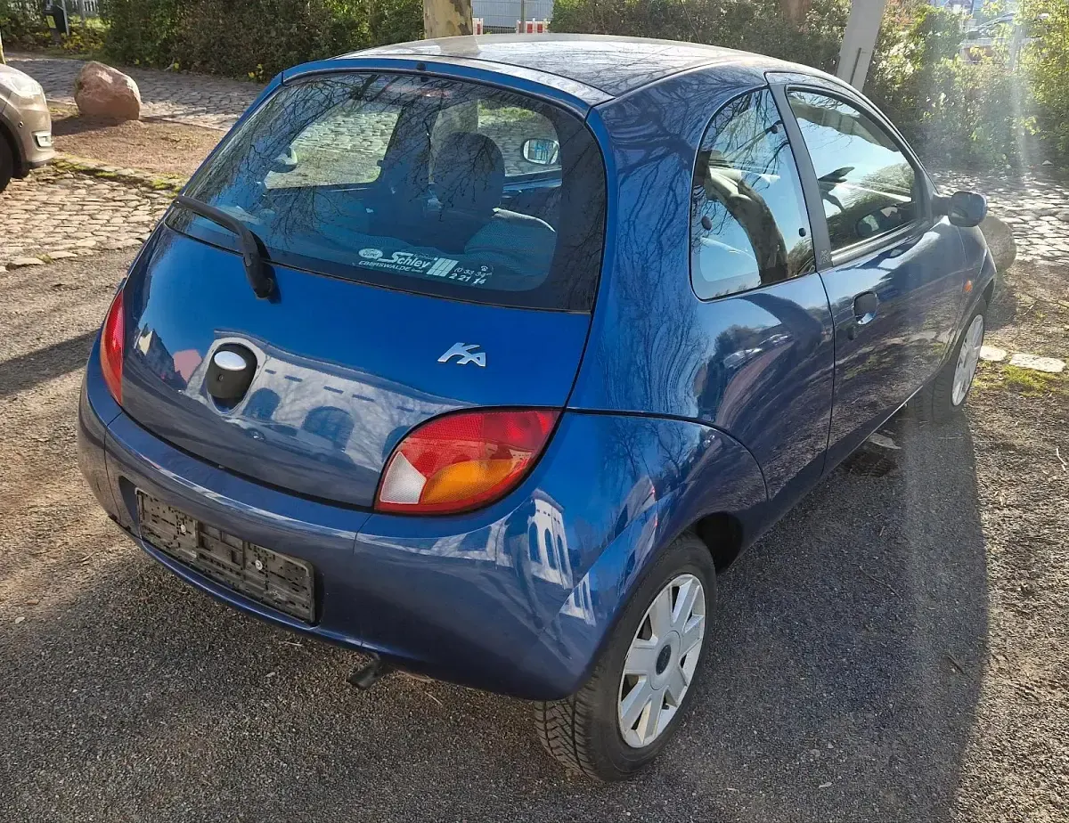 Second-hand Ford Ka 68 CP (50 kW) 2007 Albastru Hatchback