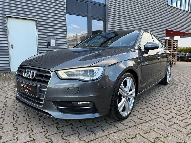 Grau Gebraucht 2013 Audi A3 S-Line Limousine | 10.799 € (Fairer Preis) - Bild 1/4