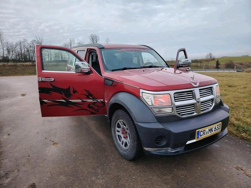 Gebraucht Dodge Nitro 177 PS (130 kW) 2008 Rot SUV