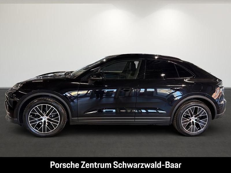 Neu Porsche Macan 264 kW (360 PS) 2026 Tiefschwarzmetallic SUV