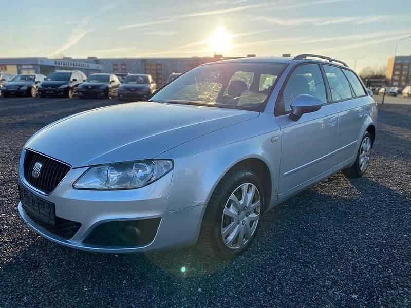 Gebraucht Seat Exeo Reference 102 PS (75 kW) 2010 Silber Limousine