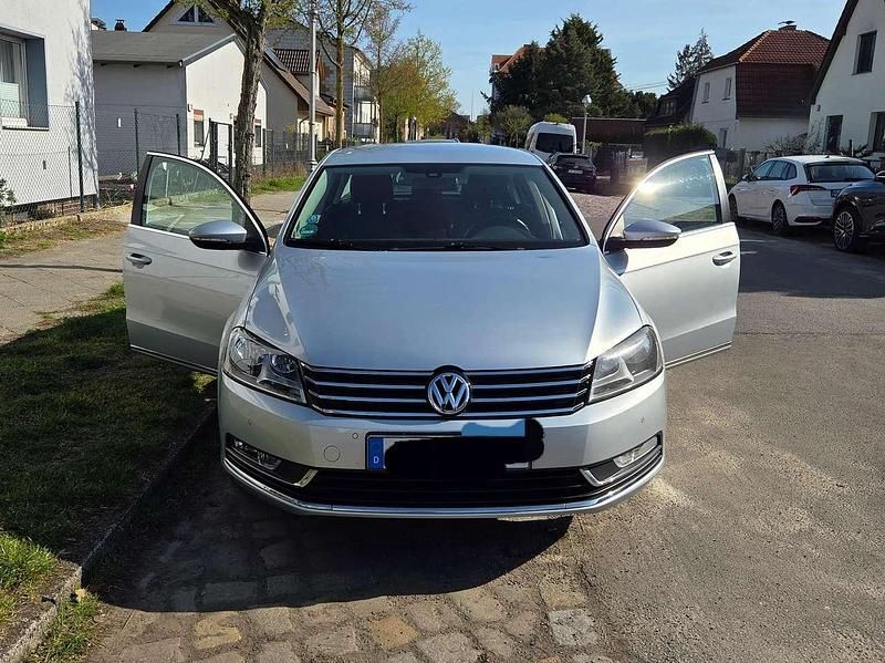 Używany VW Passat Exclusive 122 KM (89 kW) 2012 Srebrny Sedan/Limuzyna