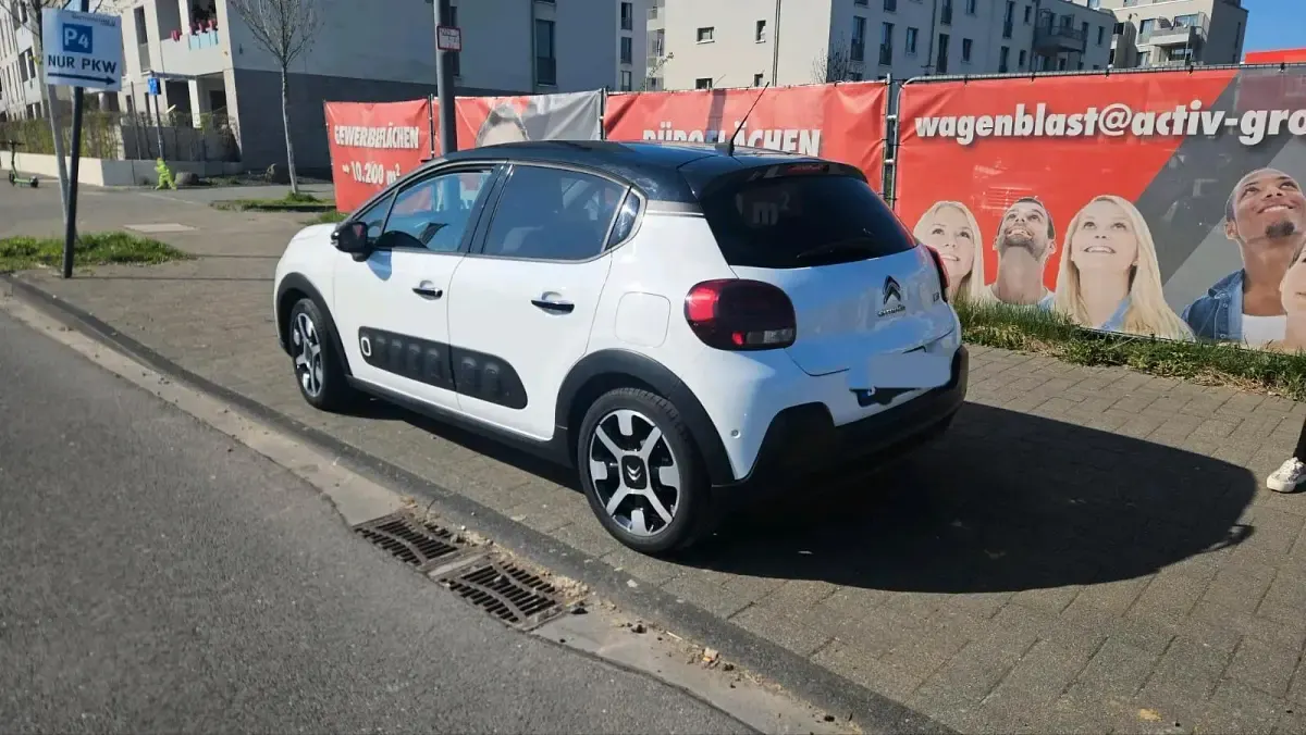 Gebraucht Citroën C3 Shine 82 PS (60 kW) 2018 Weiß Kleinwagen