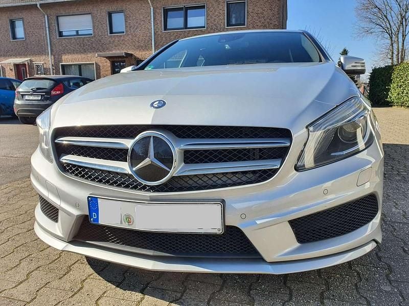 Silber Gebraucht 2013 Mercedes A220 AMG Limousine | 15.250 € (Fairer Preis) - Bild 1/4