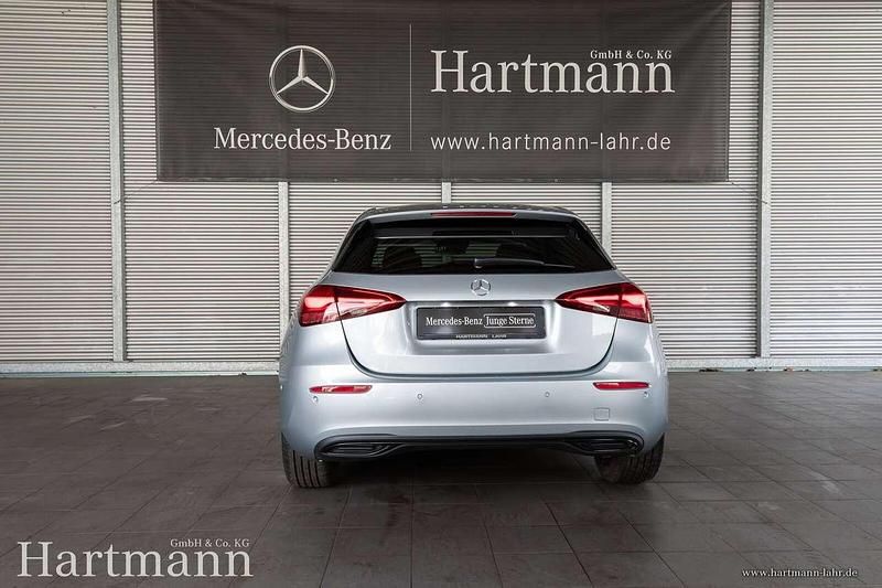 Gebraucht Mercedes A180 Advanced 136 PS (100 kW) 2024 Hightechsilber Kleinwagen