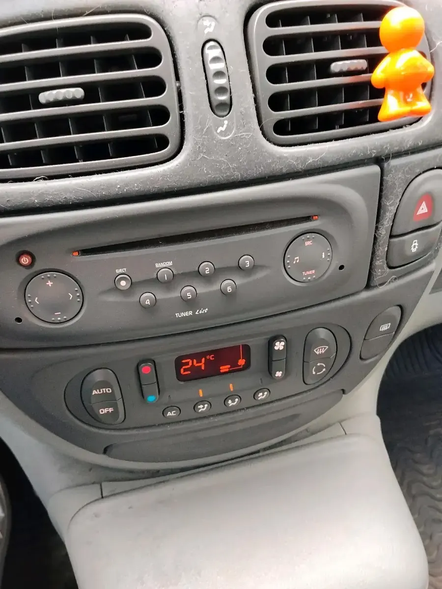 Gebraucht Renault Scénic 107 PS (78 kW) 2001 Grün Van / Kleinbus