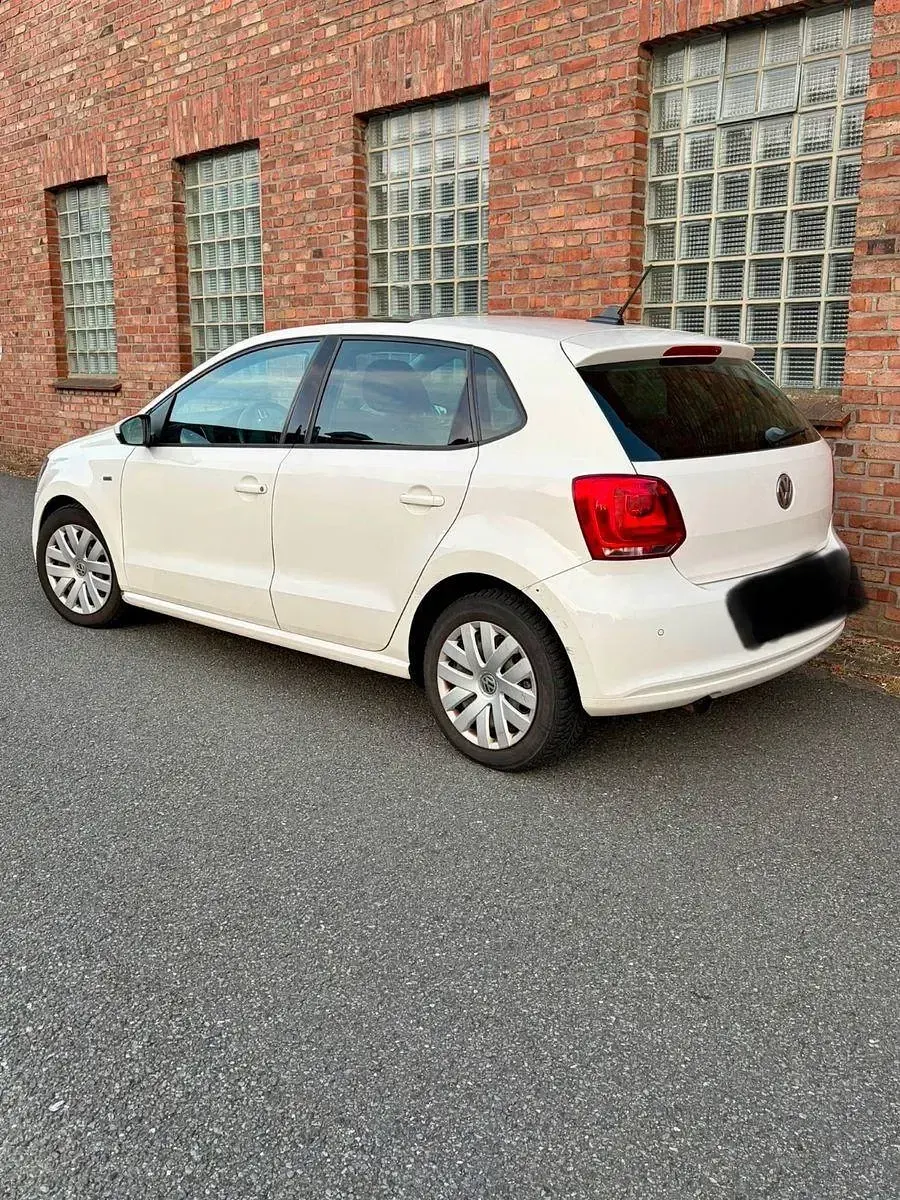 Gebraucht VW Polo Life 90 PS (66 kW) 2013 Weiß Kleinwagen