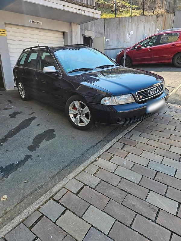 Second-hand Audi A4 200 CP (147 kW) 1997 Albastru Break